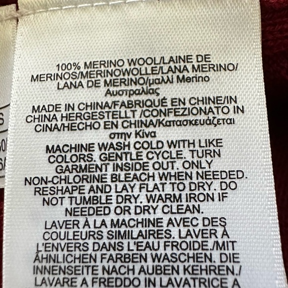 BROOKS BROTHERS RED FLEECE BURGUNDY FINE MERINO WOOL V-NECK SWEATER SIZE XS - Picture 12 of 12